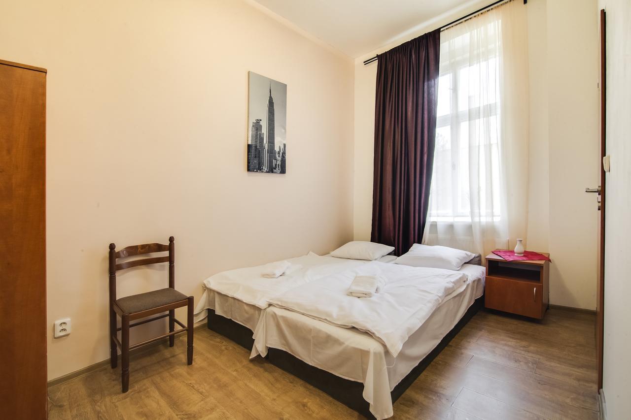 Aparthotel Zarra Прага Екстер'єр фото