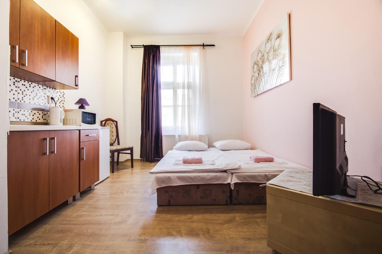 Aparthotel Zarra Прага Екстер'єр фото