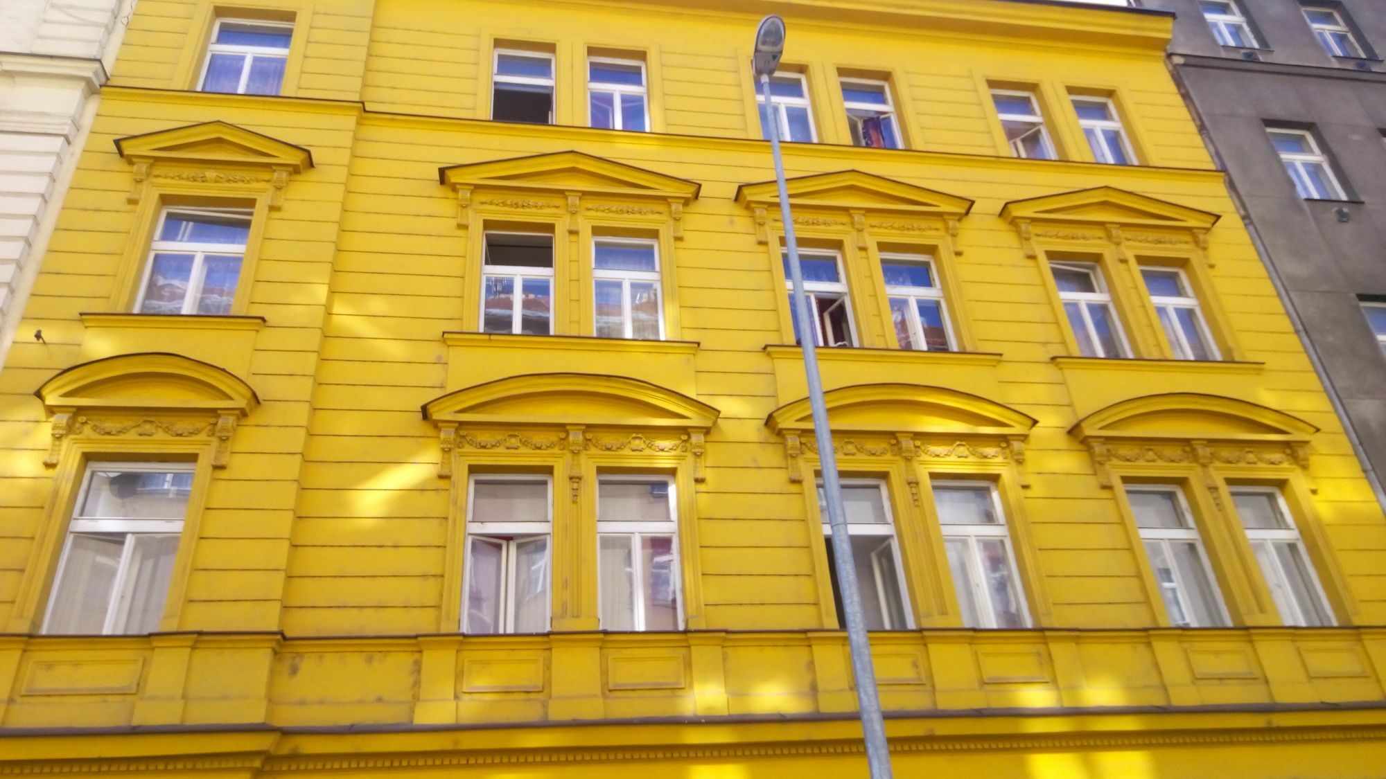 Aparthotel Zarra Прага Екстер'єр фото