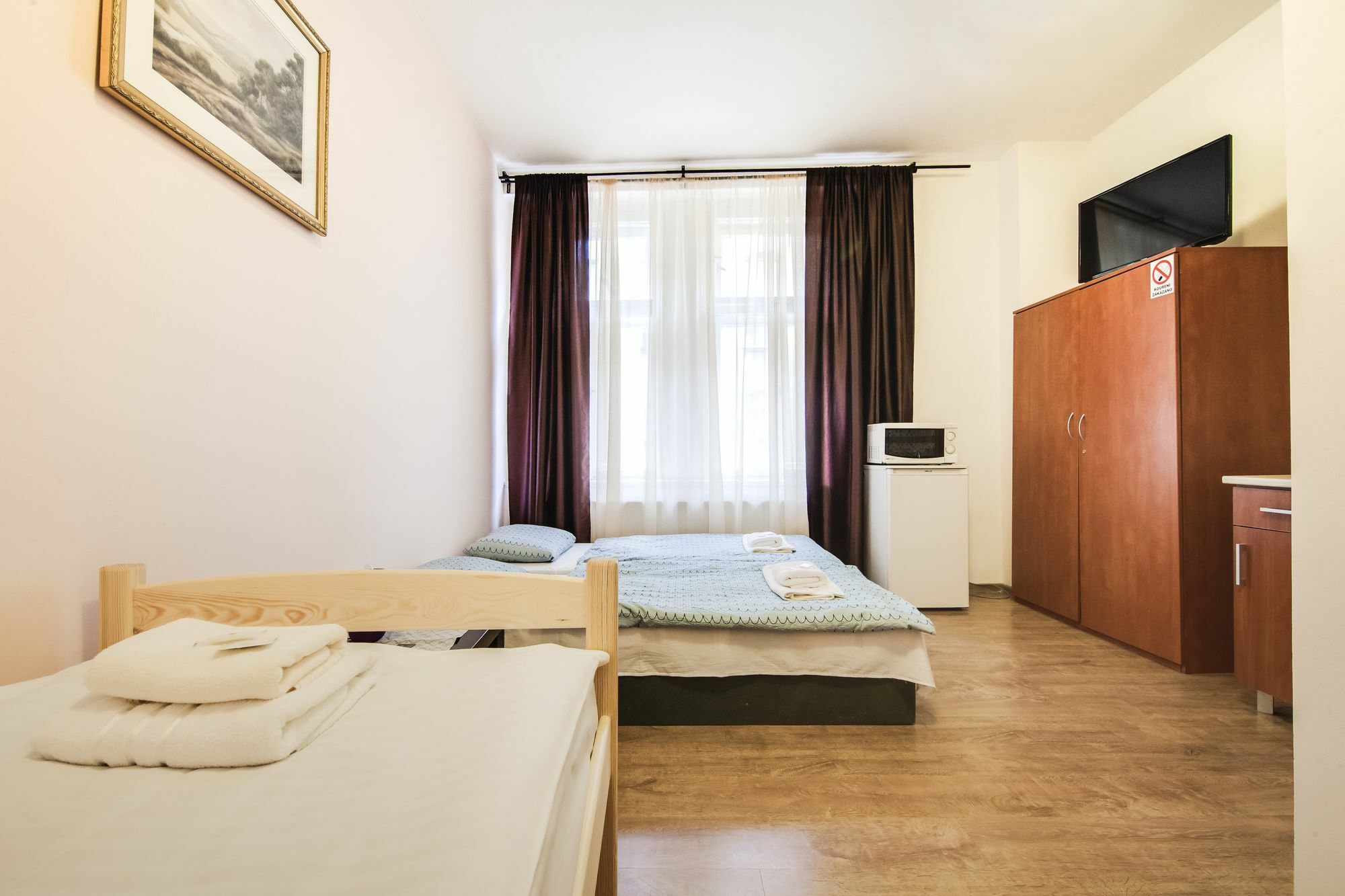 Aparthotel Zarra Прага Екстер'єр фото