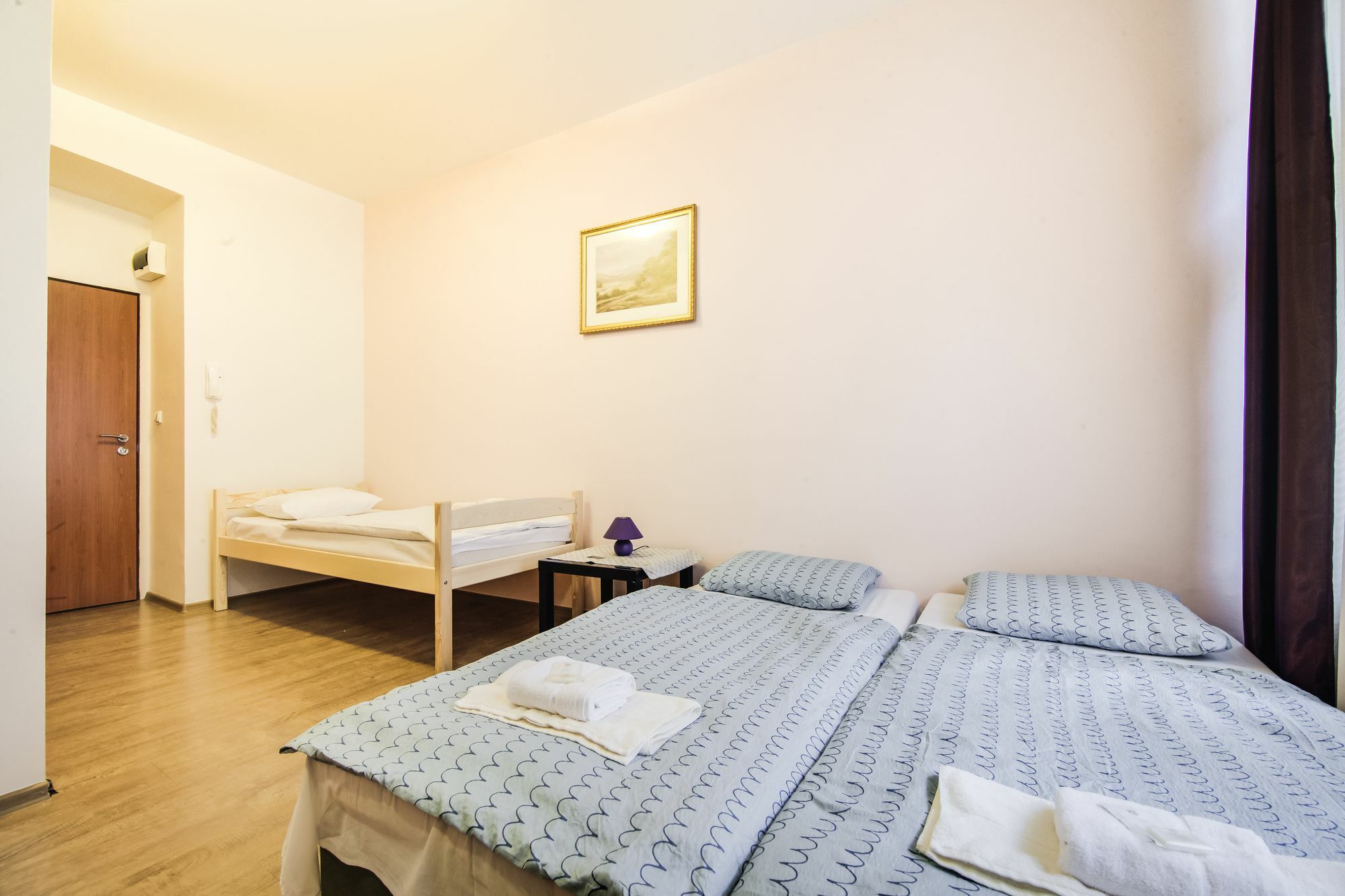 Aparthotel Zarra Прага Екстер'єр фото